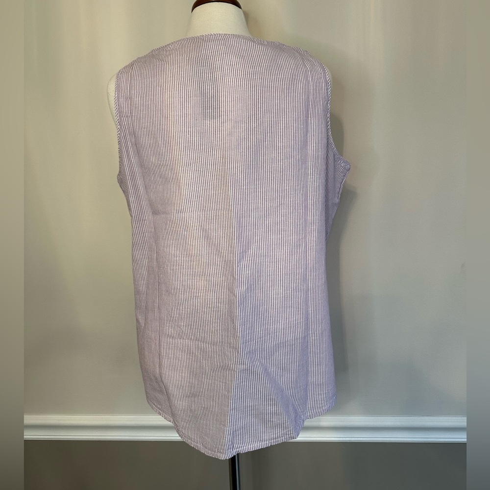 Chico’s NWT Tank Size 2. - Picture 2 of 5